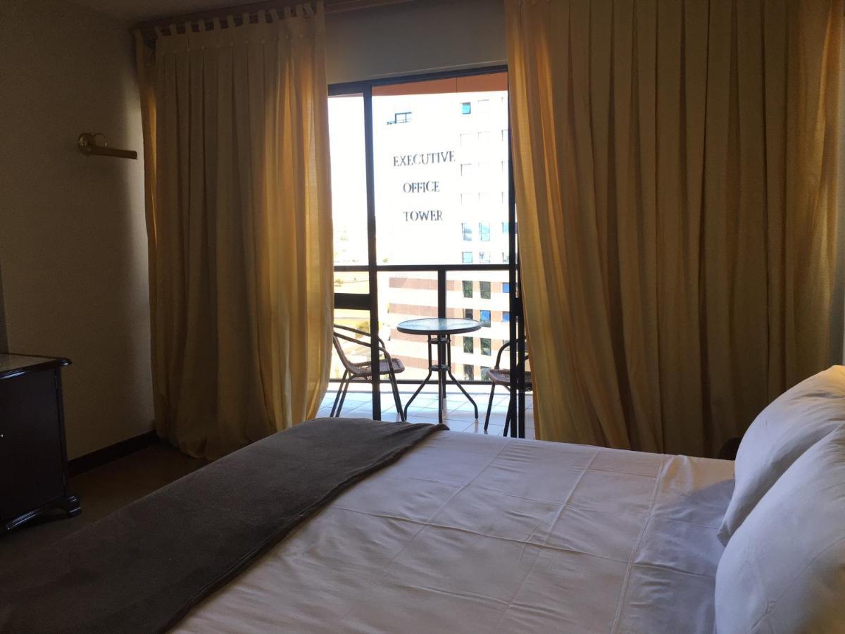 Apart Hotel No Coracao De Brasilia Kubitschek Plaza Bagian luar foto